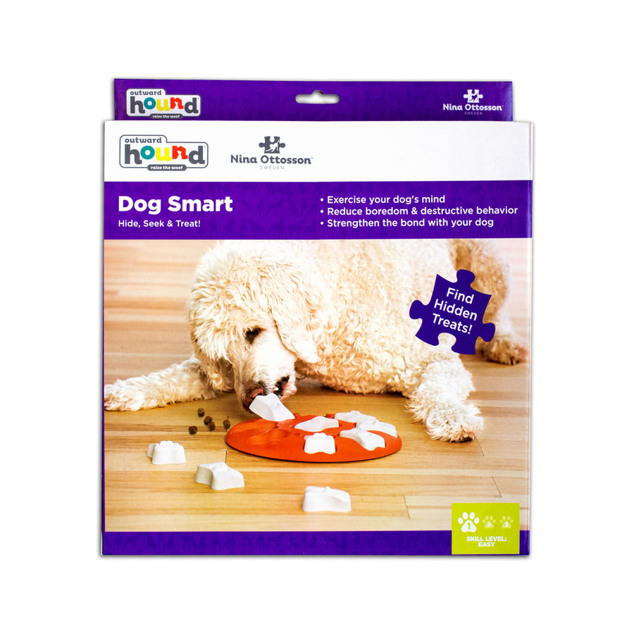 Front Packaging of Outward Hound Dog Smart Interactive Treat Puzzle Dog Toy