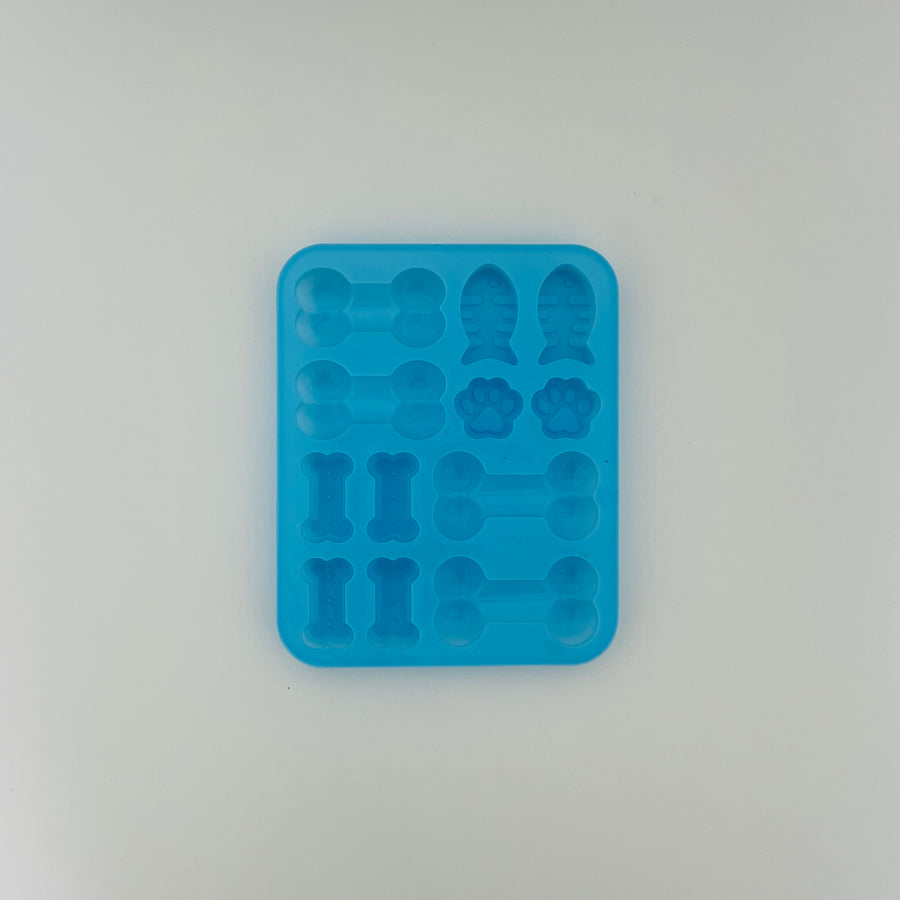 Silicone Treat Molds in Color Blue