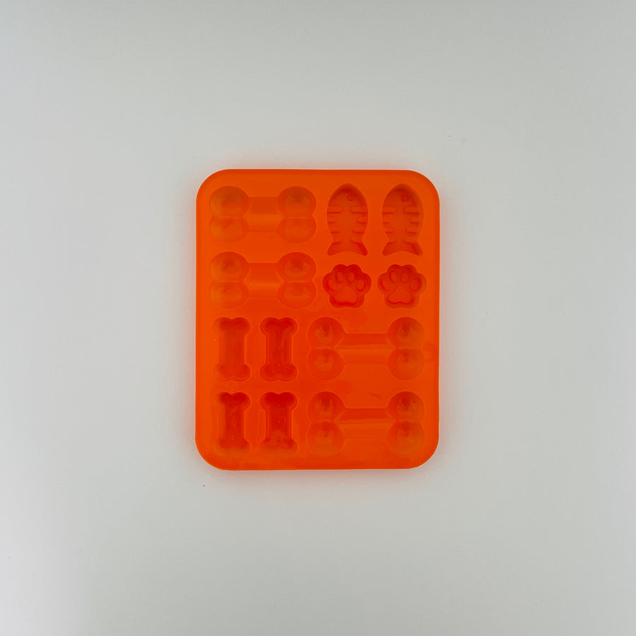 Silicone Treat Molds in color Orange