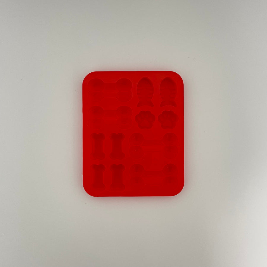 Silicone Treat Molds Square in Color Red
