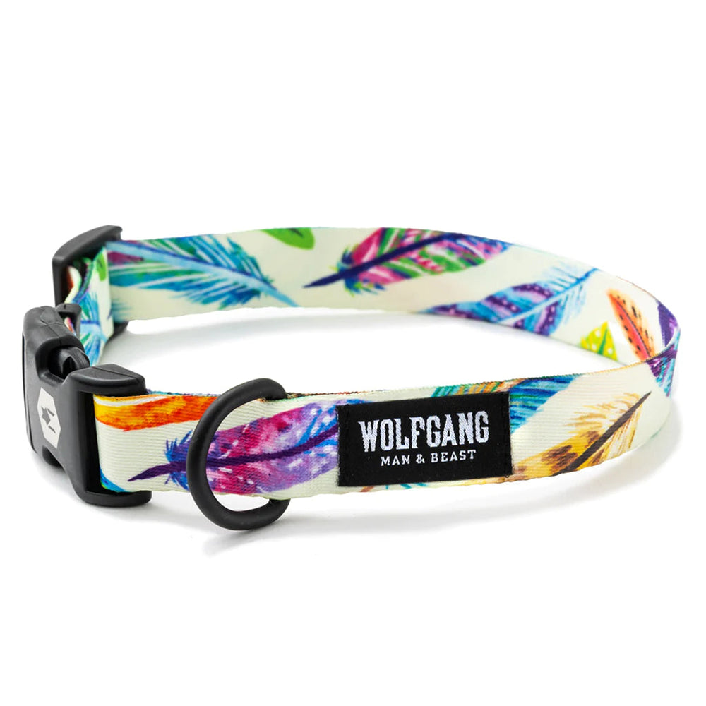 The Wolfgang Featheredfriend Dog Collar in a white background