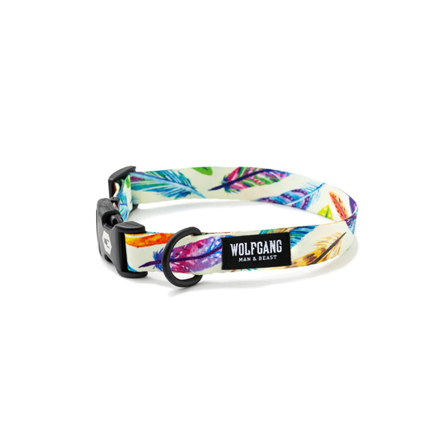 Wolfgang Featheredfriend Dog Collar in a white background