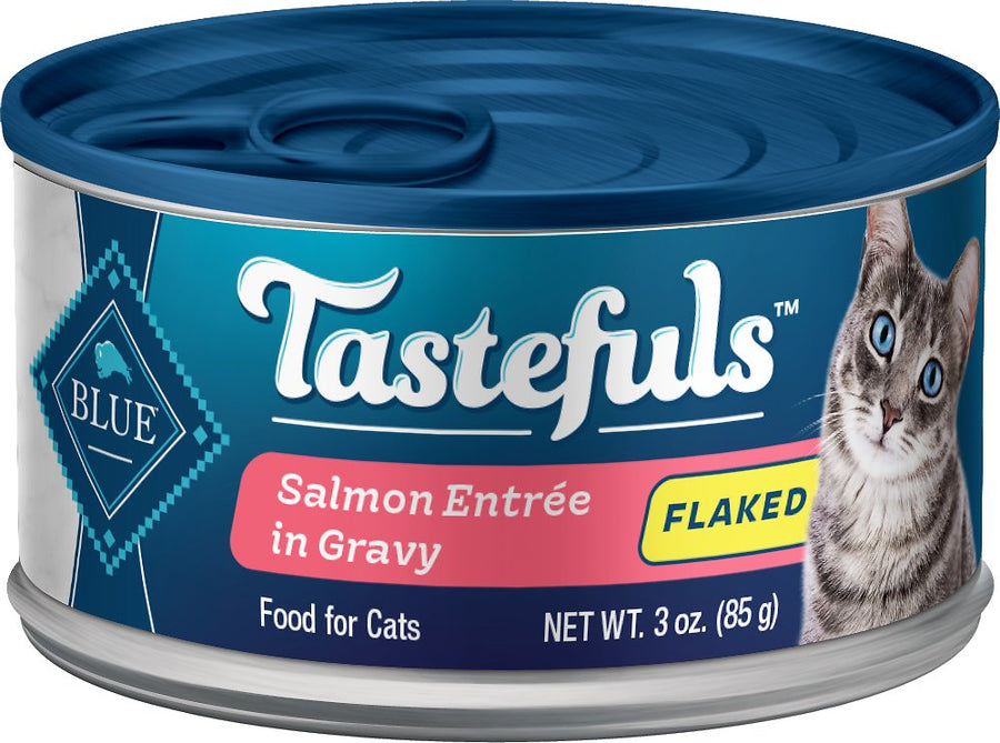 Blue Buffalo Tastefuls Adult Flaked Salmon in Gravy